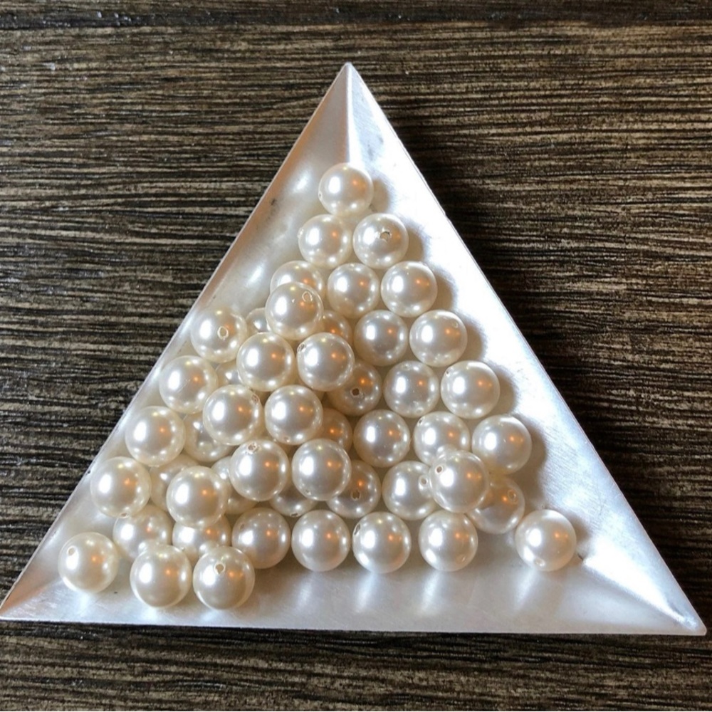 NEW 50 WHITE Swarovski Pearls 7mm